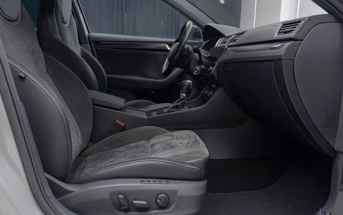 Skoda Superb cena 142900 przebieg: 105373, rok produkcji 2020 z Łódź małe 742